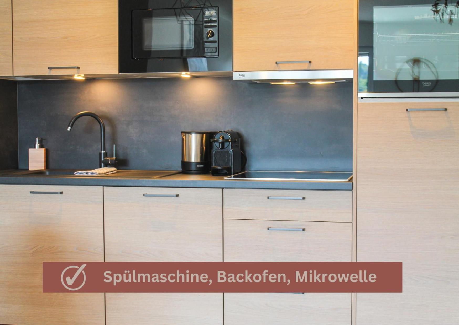 African-Style Apartment - Stadtnah, Parkplatz, E-Ladestation Fuer Auto & Fahrraeder, Gitterbox Fuer Fahrraeder, Fitnessstudio Koblenz  Exterior photo